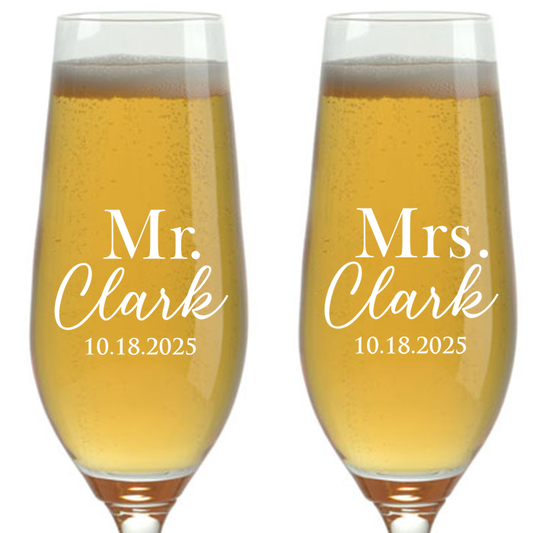 CHAMPAGNE FLUTES - MR & MRS 4